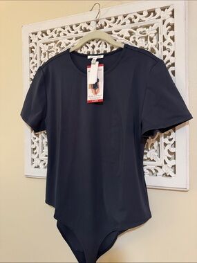 Edikted Navy Short-Sleeve Crewneck Bodysuit - Dark Navy